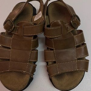 Boys Chaps Fiaherman sandals size 13